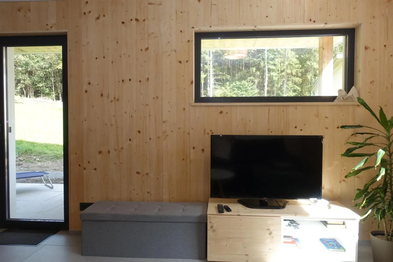 Waldblick - Neubau - Self-Check-In - Kein Verkehr - Am Wald - Parkplaetze Vor Tuer - Apartment Or Double Room Innsbruck Austria